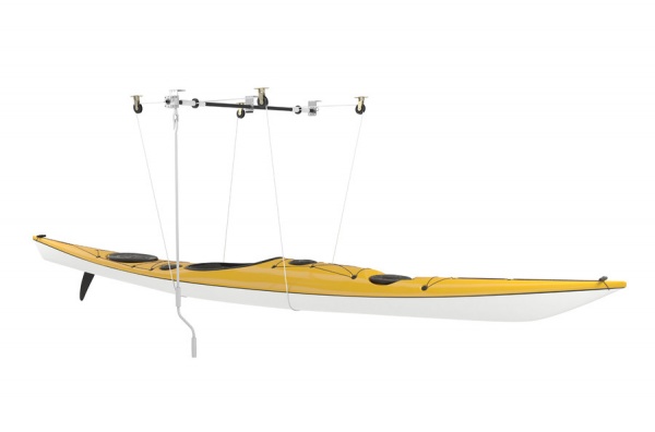 С помощью подъёмного устройства также можно хранить лодки, байдарки, и доски для серфинга.